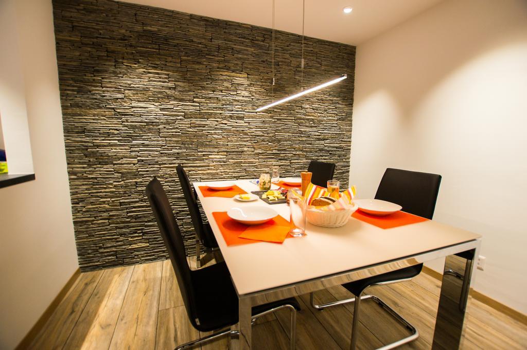 Bellevue Apartment *